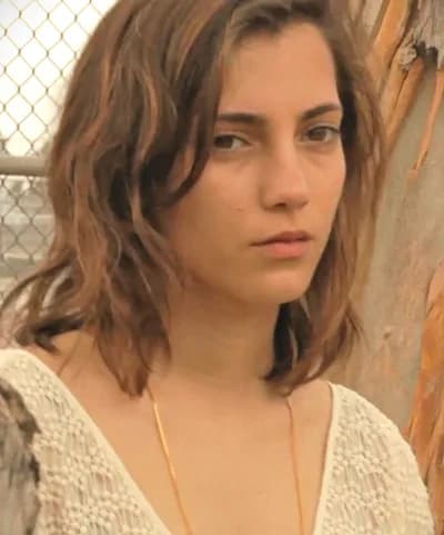 Sarah-Sofie Boussnina