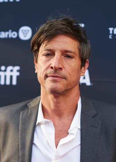 Simon Rex